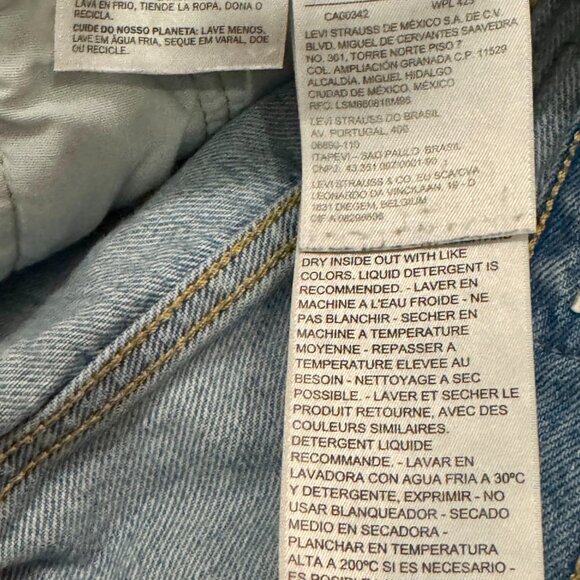 Women’s Levi's 501 Button Fly 27 Blue Cut-Off Distressed Denim Jean Shorts - Picture 6 of 12